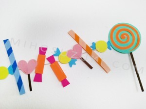 Arrange paper candies however you like.